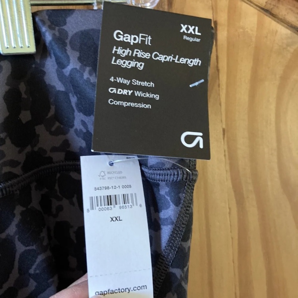 Women’s Gap black gray cheetah print athletic legging yoga pants size XXL - NWT - Picture 4 of 7